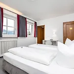 Haus Deutinger Bed & Breakfast