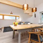 Haus Deutinger Bed & Breakfast
