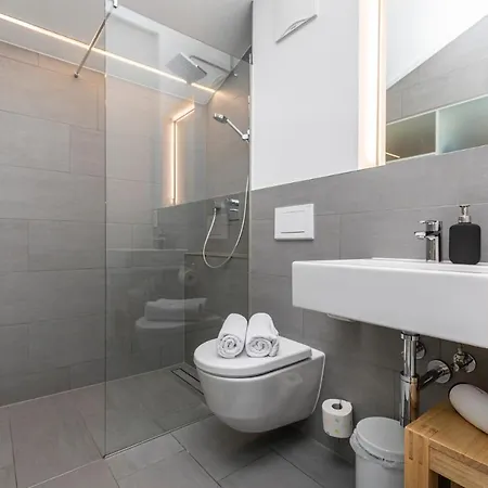 ベッド・アンド・ブレックファスト Haus Deutinger 3*