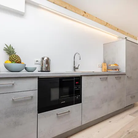 Haus Deutinger B&B 3*