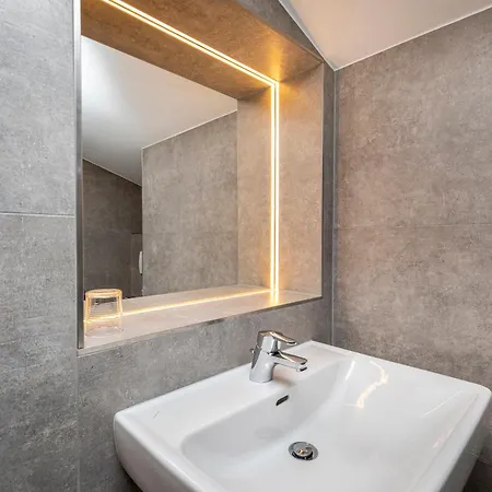 Haus Deutinger B&B 플라차우