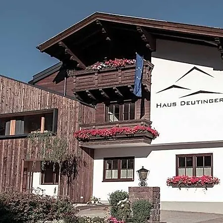 Haus Deutinger ベッド・アンド・ブレックファスト
