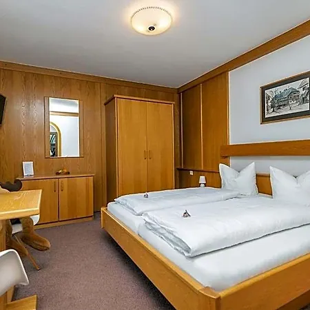 Haus Deutinger Bed and breakfast Flachau