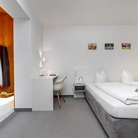 Haus Deutinger Bed and breakfast